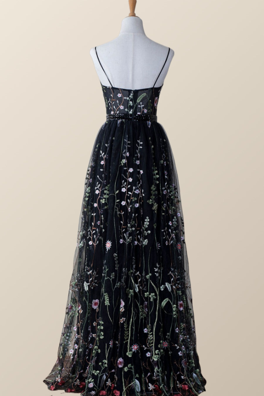 Black Vintage Style Gothic Floral Wedding Dress, 3D Flower Tulle Lace Train  Alternative Bride Dress - Etsy | Gothic wedding dress, Black wedding gowns,  Black wedding dresses